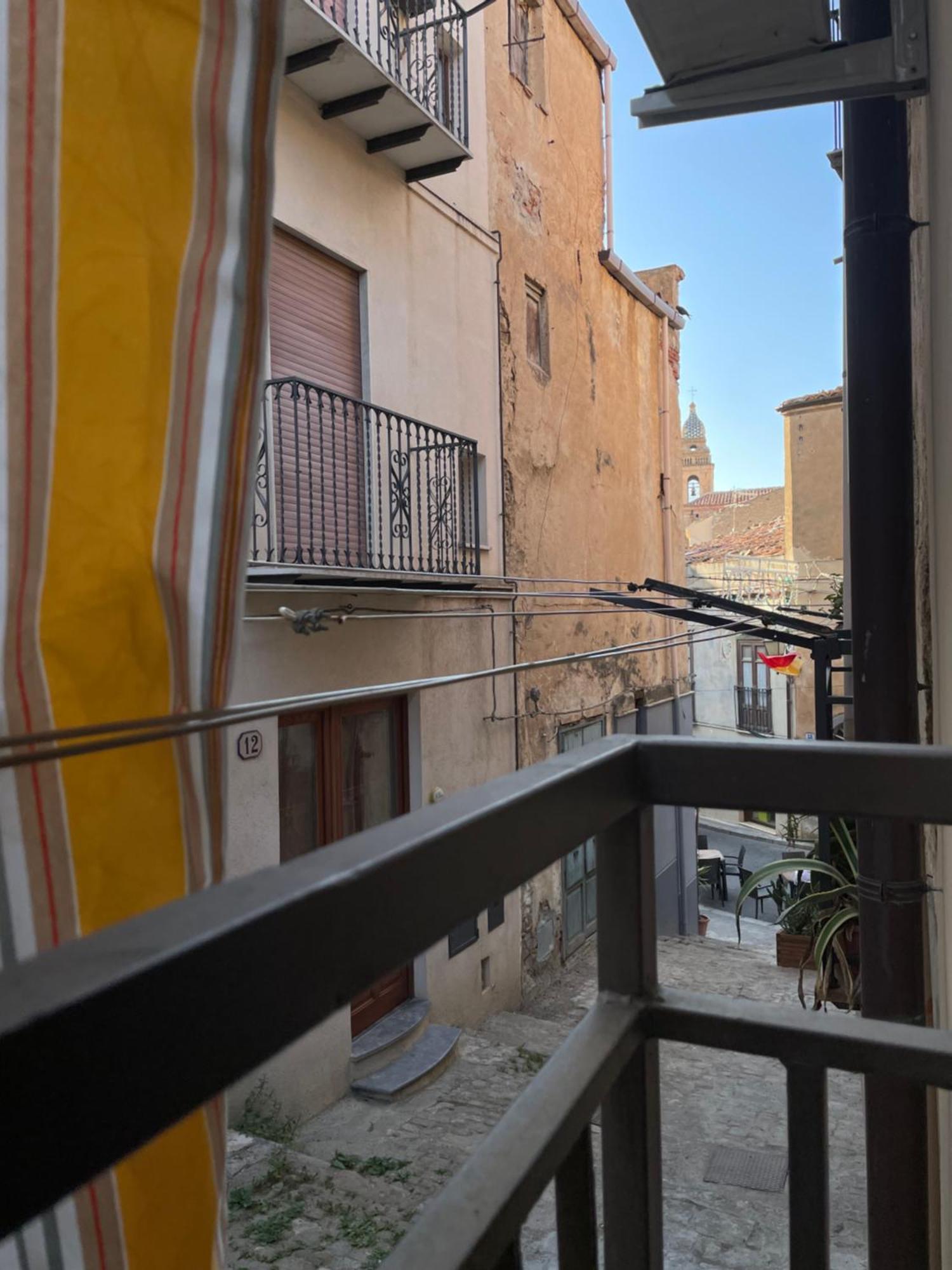 La Casa Nel Cortile Apartment Castelbuono  Exterior photo